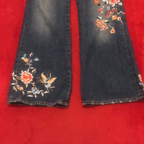 Closet Clean Out - Picture 3 of 7